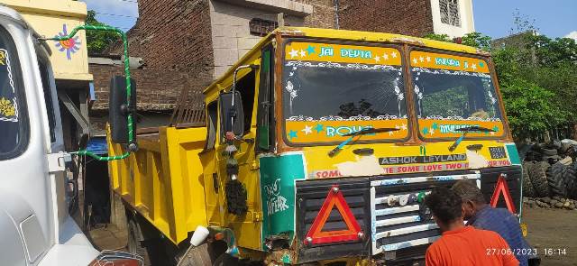 ASHOK-LEYLAND 2018 picture 7