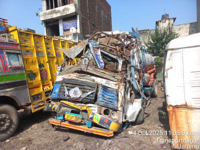 ASHOK-LEYLAND 2017 picture 3