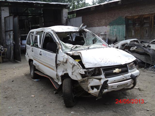TAVERA-B2 2011 picture 2