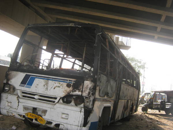 ASHOK-LEYLAND 2009 picture 10