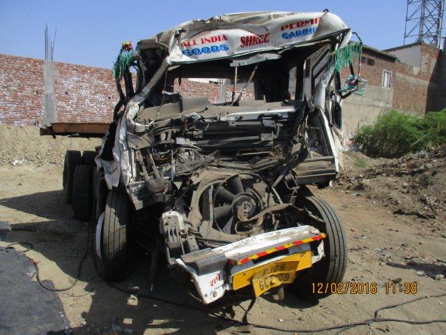 ASHOK-LEYLAND 2015 picture 7