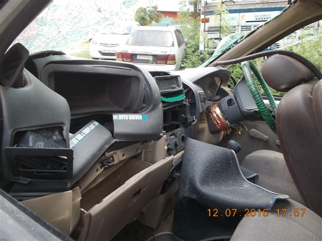 TAVERA-NEO 2013 picture 3