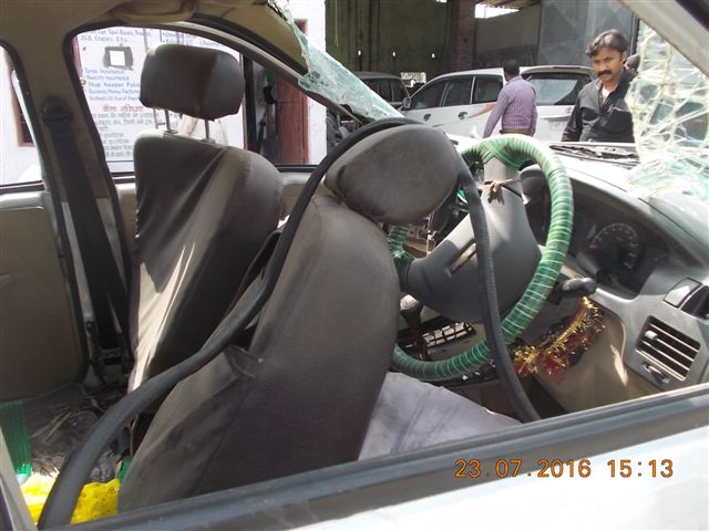 TAVERA-NEO 2013 picture 9