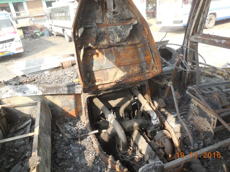 ASHOK-LEYLAND 2004 picture 5