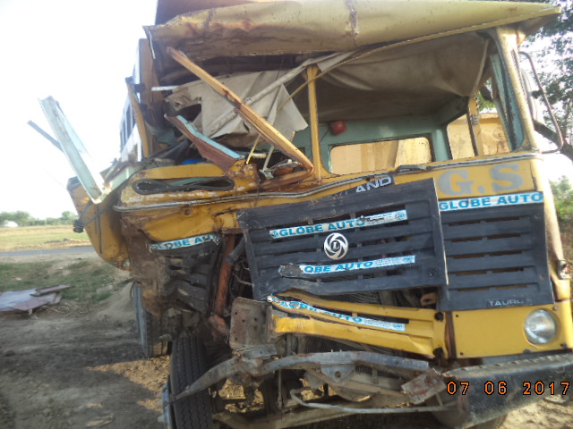 ASHOK-LEYLAND 2008 picture 8
