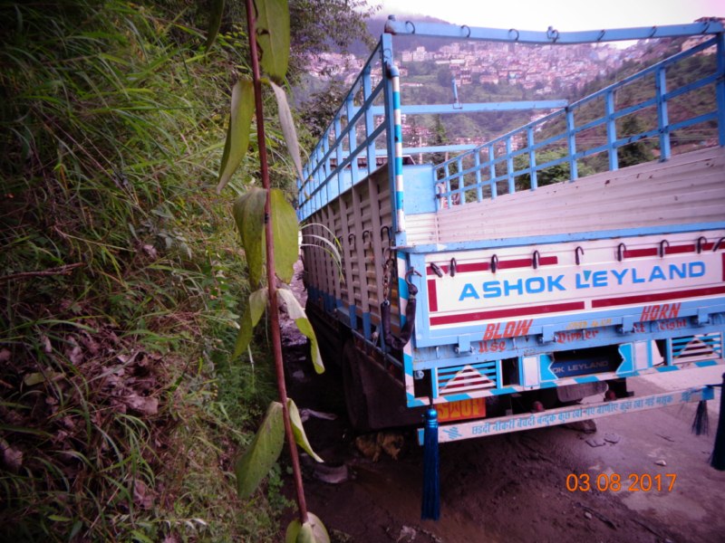ASHOK-LEYLAND 2017 picture 8