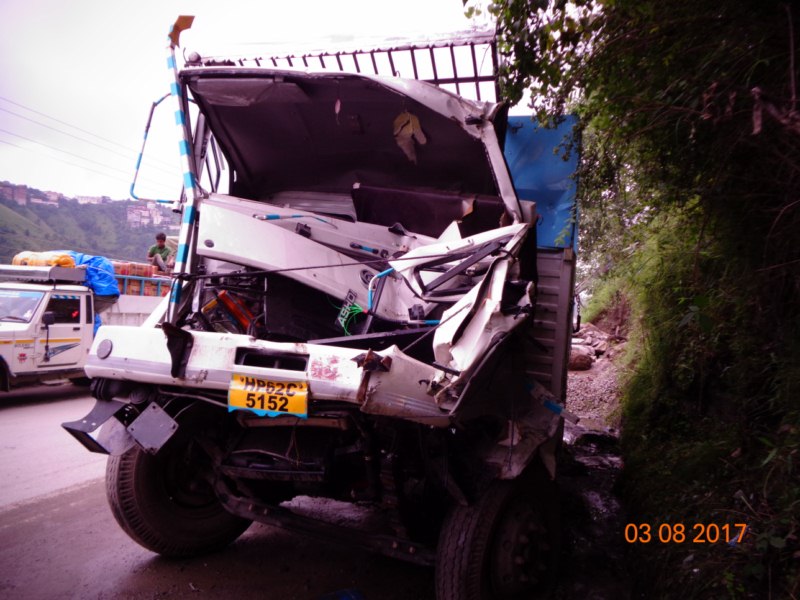 ASHOK-LEYLAND 2017 picture 2