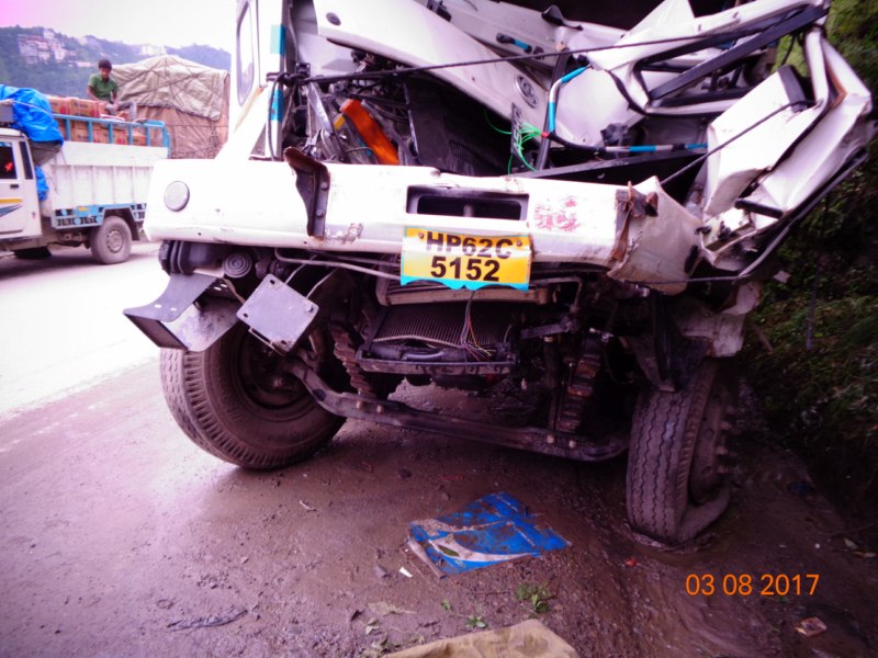 ASHOK-LEYLAND 2017 picture 4