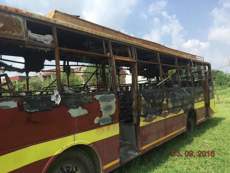 ASHOK-LEYLAND 2013 picture 4