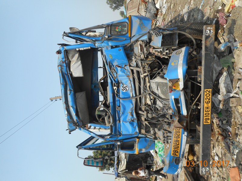 ASHOK-LEYLAND 2014 picture 2
