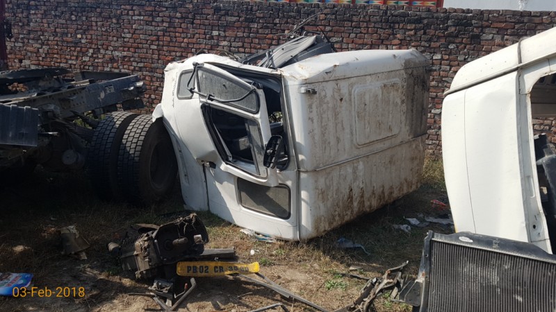 ASHOK-LEYLAND 2017 picture 9