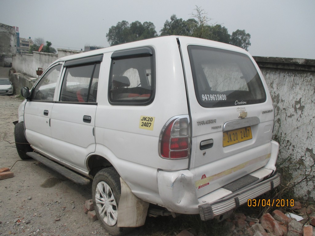 TAVERA-NEO 2012 picture 6