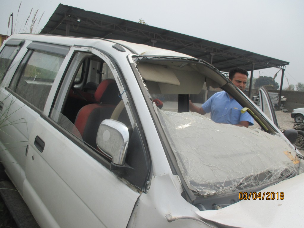 TAVERA-NEO 2012 picture 7