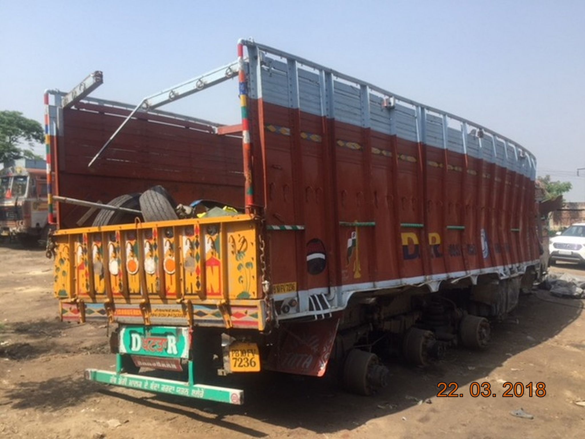 ASHOK-LEYLAND 2017 picture 2