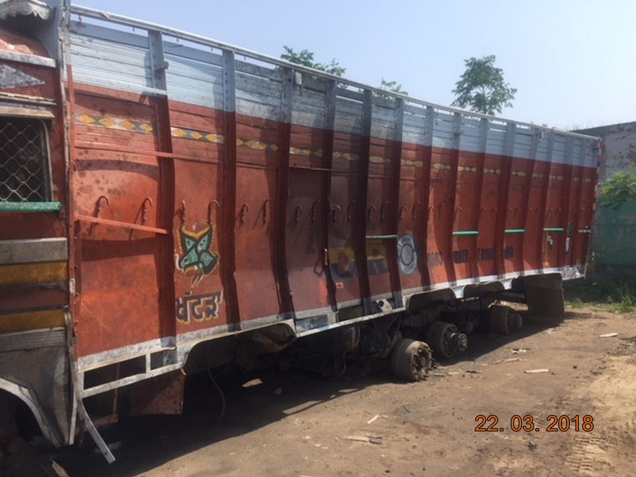ASHOK-LEYLAND 2017 picture 8