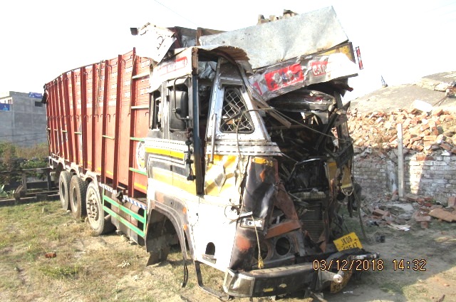 ASHOK-LEYLAND 2015 picture 10