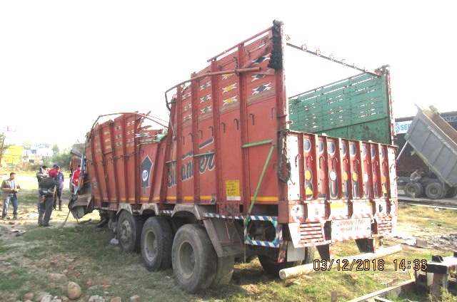 ASHOK-LEYLAND 2015 picture 2