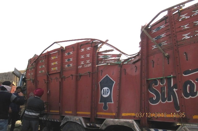 ASHOK-LEYLAND 2015 picture 6